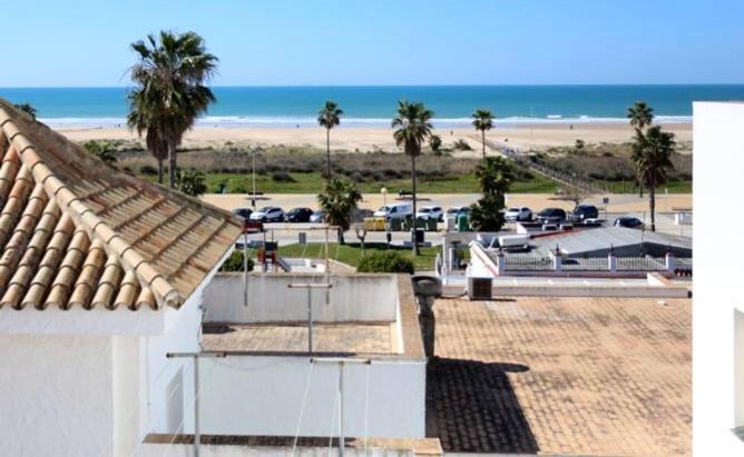 Conil A Pie De Playa Con Amplias Vistas Al Mar Conil De La Frontera Exterior foto